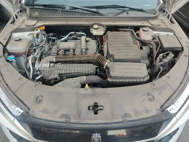 BYD Qin L — Фото автомобиля 10