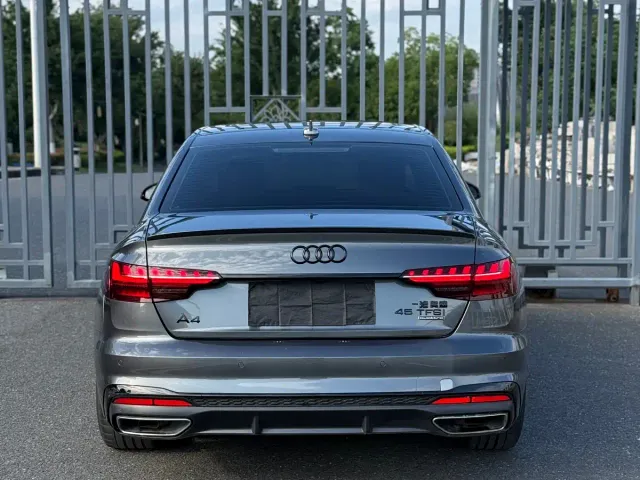 Audi A4L — Фото автомобиля 10