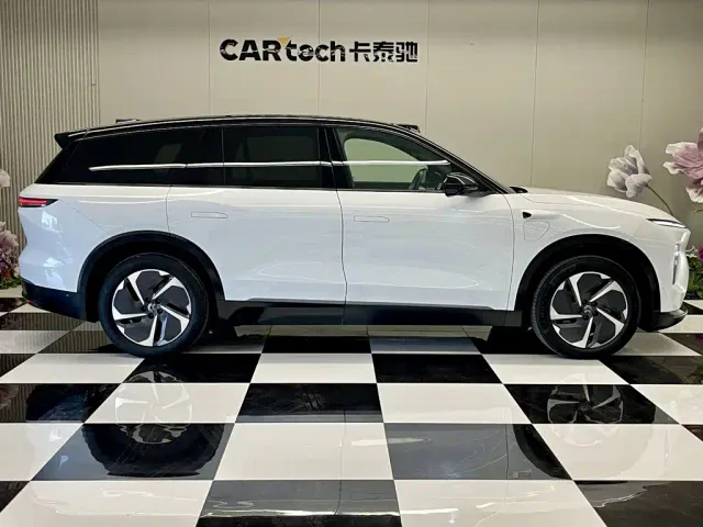 Nio ES8 — Фото автомобиля 4