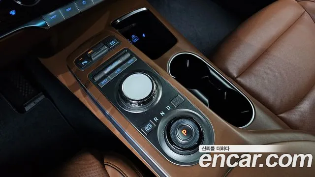 Genesis GV70 2.5T Бензин AWD — Фото автомобиля 9