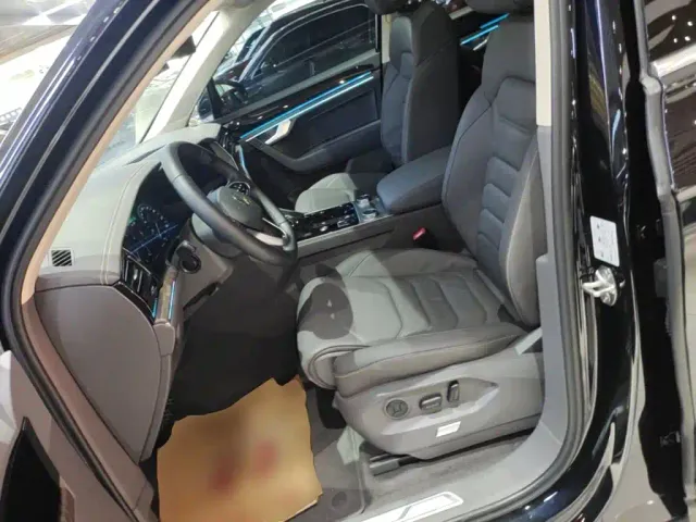 Volkswagen Touareg 2022 2.0TSI Rui Shang Edition — Фото автомобиля 14