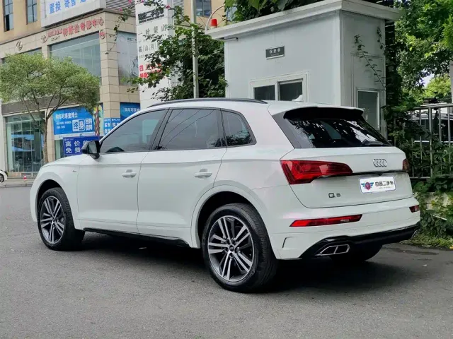 Audi Q5L — Фото автомобиля 4