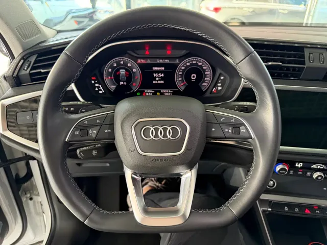Audi Q3 — Фото автомобиля 12