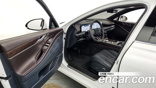 Genesis G80 Бензин 2.5 турбо 2WD — Фото автомобиля 10