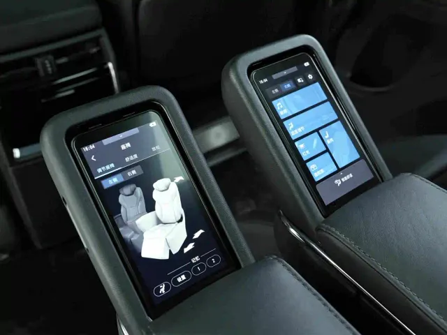 Toyota Vellfire — Фото автомобиля 18