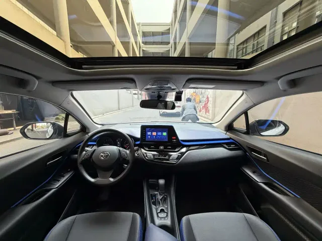 Toyota C-HR — Фото автомобиля 9
