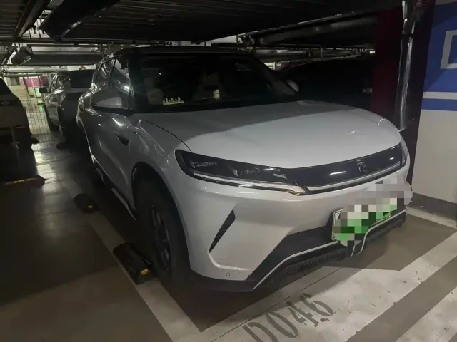 BYD Yuan UP — Фото автомобиля 2