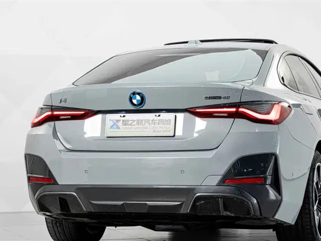 BMW i4 — Фото автомобиля 7