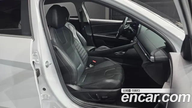 Hyundai Avante CN7 — Фото автомобиля 16