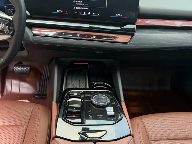 BMW 5 Series — Фото автомобиля 7