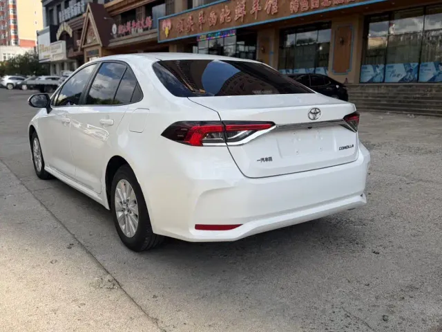 Toyota Corolla — Фото автомобиля 4