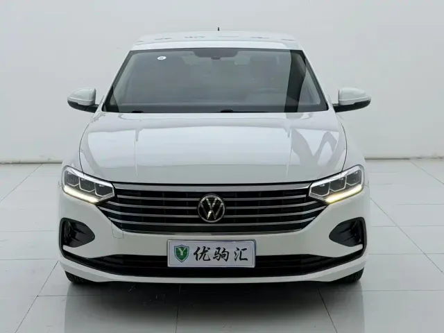 Volkswagen Lavida — Фото автомобиля 3