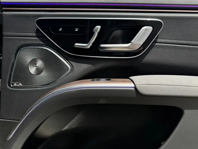 Mercedes-Benz EQS SUV — Фото автомобиля 12