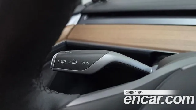 Tesla Model 3 — Фото автомобиля 17