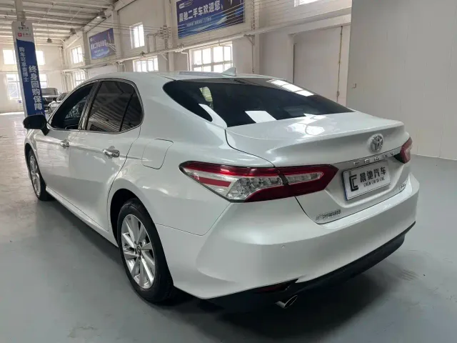 Toyota Camry — Фото автомобиля 6