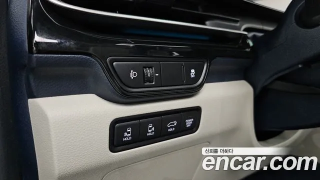Kia Carnival Generation 4 — Фото автомобиля 27