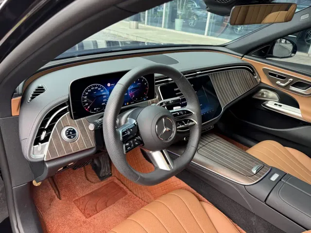 Mercedes-Benz E-Class — Фото автомобиля 10