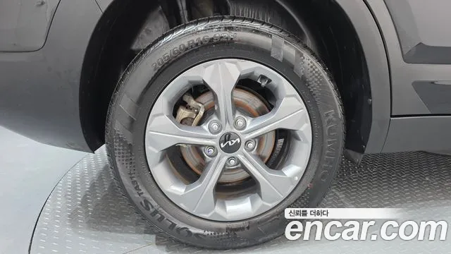 Kia Seltos Бензин 1.6 турбо 2WD — Фото автомобиля 5