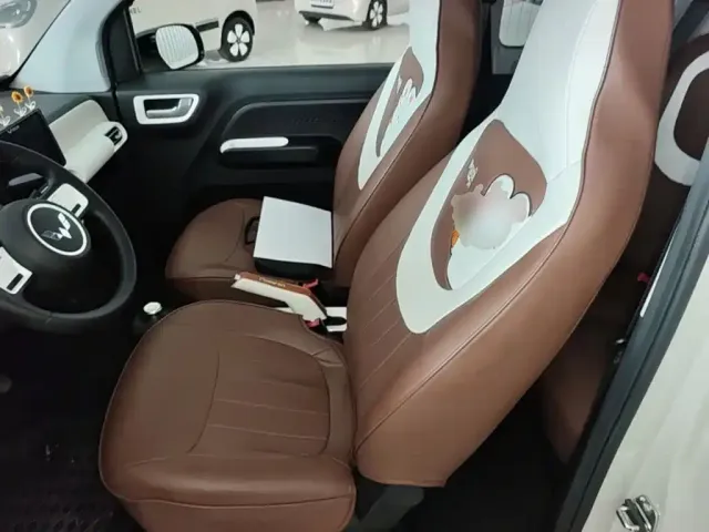 Wuling Hongguang Mini EV — Фото автомобиля 10