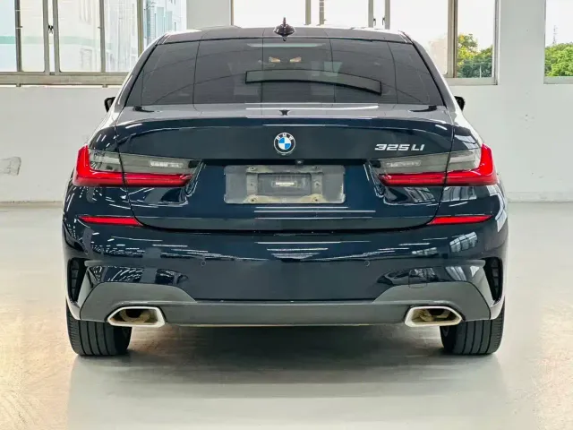 BMW 3 Series — Фото автомобиля 5