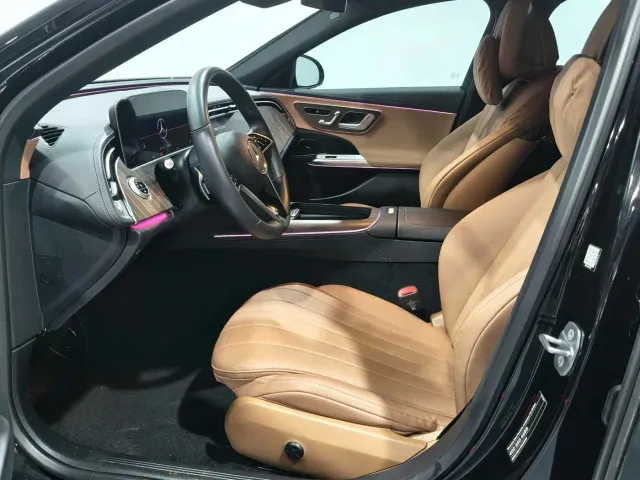 Mercedes-Benz E-Class — Фото автомобиля 4