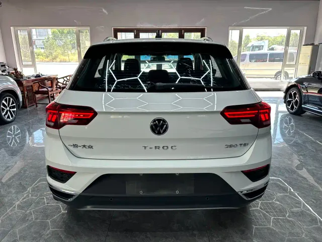 Volkswagen T-Roc — Фото автомобиля 5