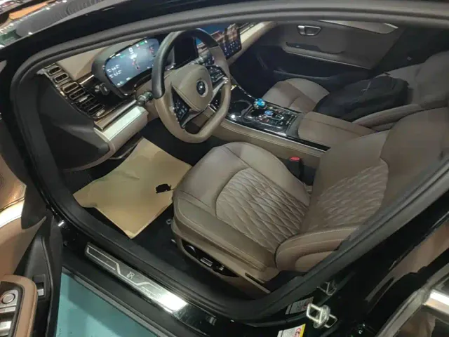 BYD Han — Фото автомобиля 15