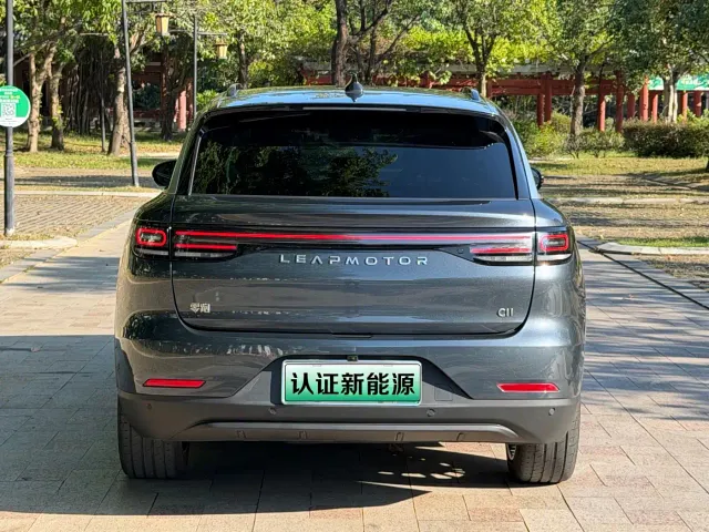 Leapmotor C11 — Фото автомобиля 17