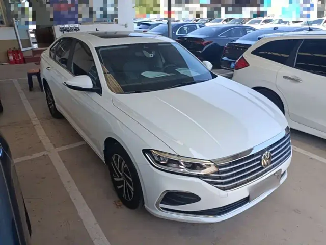 Volkswagen Lavida — Фото автомобиля 3