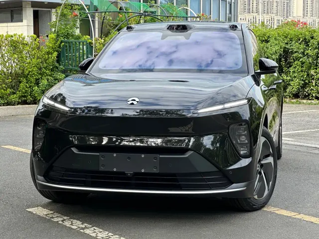 Nio ES8 — Фото автомобиля 2