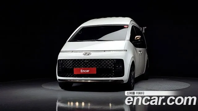Hyundai Staria Staria 4WD Lounge 9 мест — Фото автомобиля 3