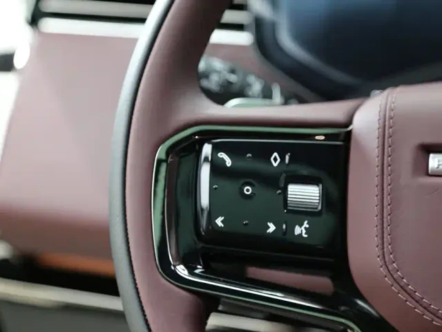 Land Rover Range Rover Sport — Фото автомобиля 16