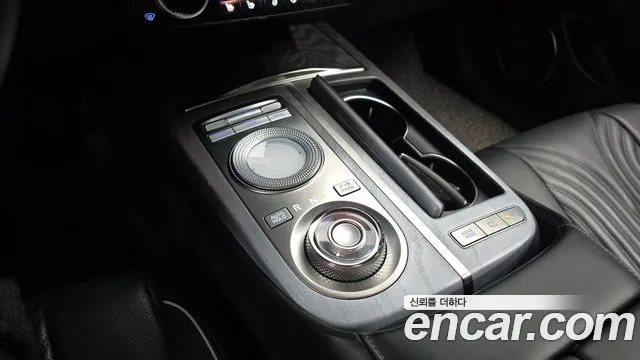 Genesis G80 Бензин 2.5 турбо AWD — Фото автомобиля 9