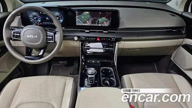Kia Carnival Generation 4 — Фото автомобиля 7