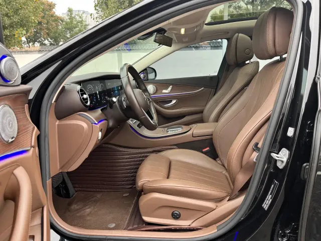 Mercedes-Benz E-Class — Фото автомобиля 8