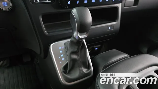 Hyundai Staria — Фото автомобиля 9