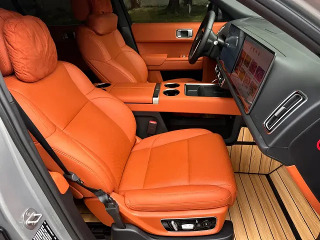 Li Auto L9 — Фото автомобиля 15