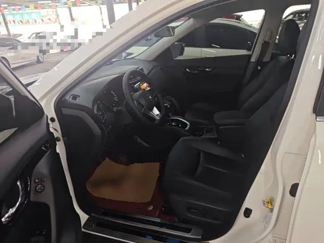 Nissan X-Trail — Фото автомобиля 11