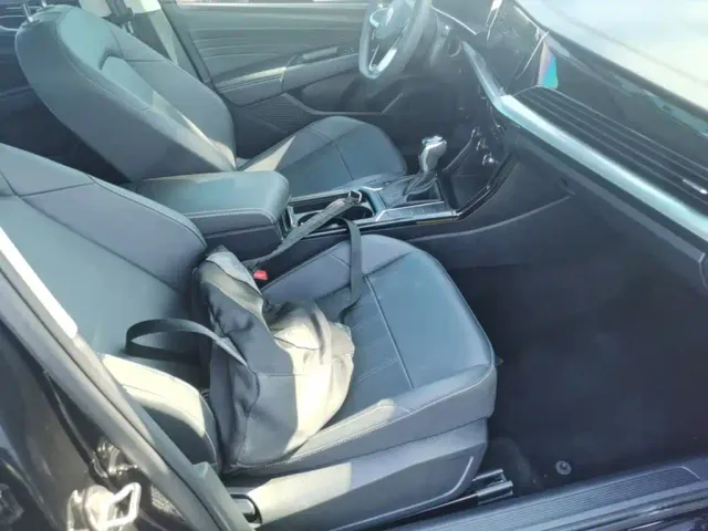 Volkswagen Passat — Фото автомобиля 24