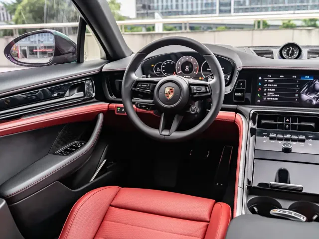 Porsche Panamera — Фото автомобиля 25
