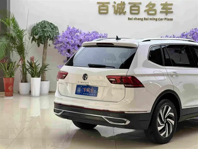 Volkswagen Tiguan L — Фото автомобиля 6