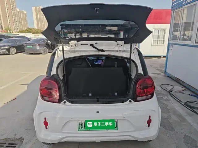 Roewe Clever — Фото автомобиля 18