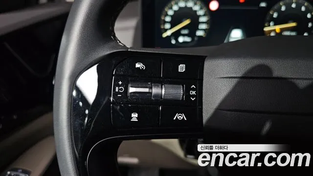 Kia Carnival Generation 4 — Фото автомобиля 20