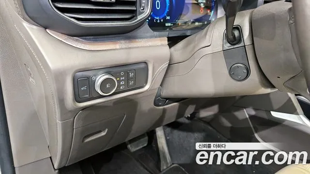 Ford Explorer Explorer 6 поколение 3.0 Platinum 4WD — Фото автомобиля 14