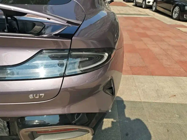 Xiaomi SU7 — Фото автомобиля 7