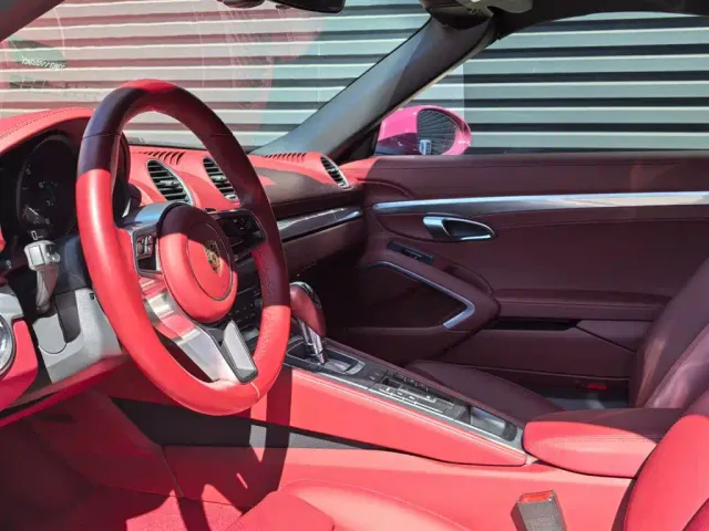 Porsche 718 — Фото автомобиля 9