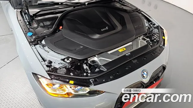 BMW i4 — Фото автомобиля 6
