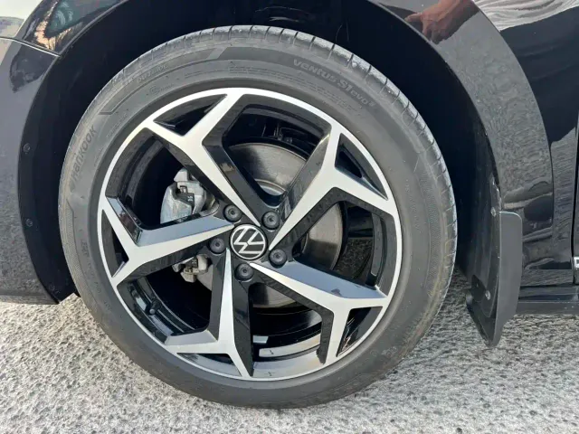 Volkswagen Passat — Фото автомобиля 5