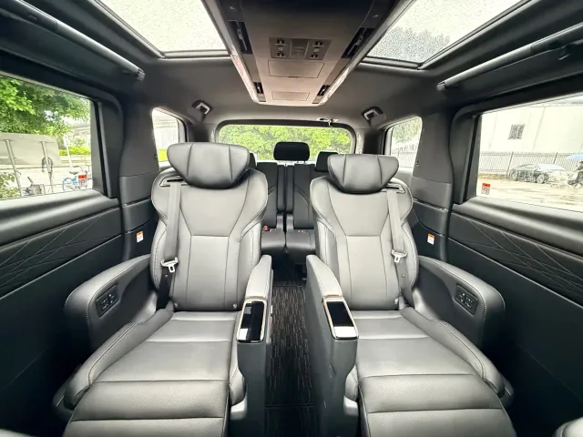 Toyota Alphard — Фото автомобиля 17