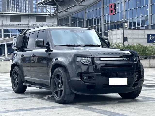 Land Rover Defender — Фото автомобиля 3